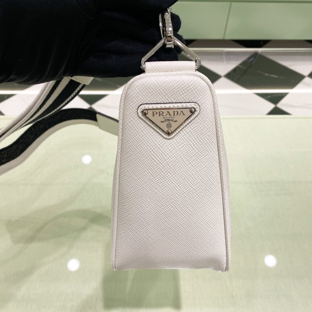 Prada Saffiano Triangle Bag White For Women, Women’s Bags 11in/28cm 2VH155_2FAD_F0009_V_OOO