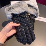 Chanel Gloves In Black