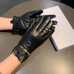 Celine Triomphe Gloves In Black