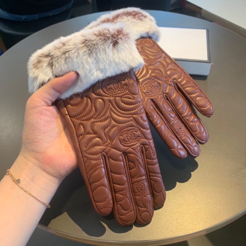 Chanel Gloves In Brown