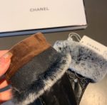 Chanel Gloves In Black