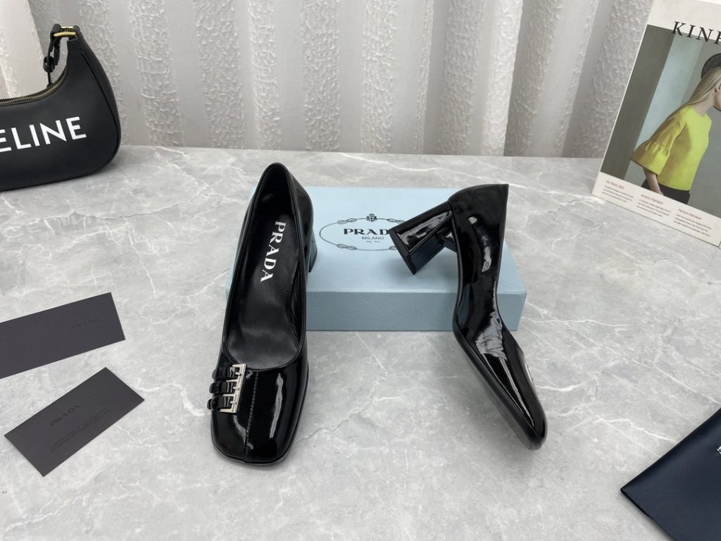 Prada Patent Pumps Black For Women 3.5in/90mm PRD