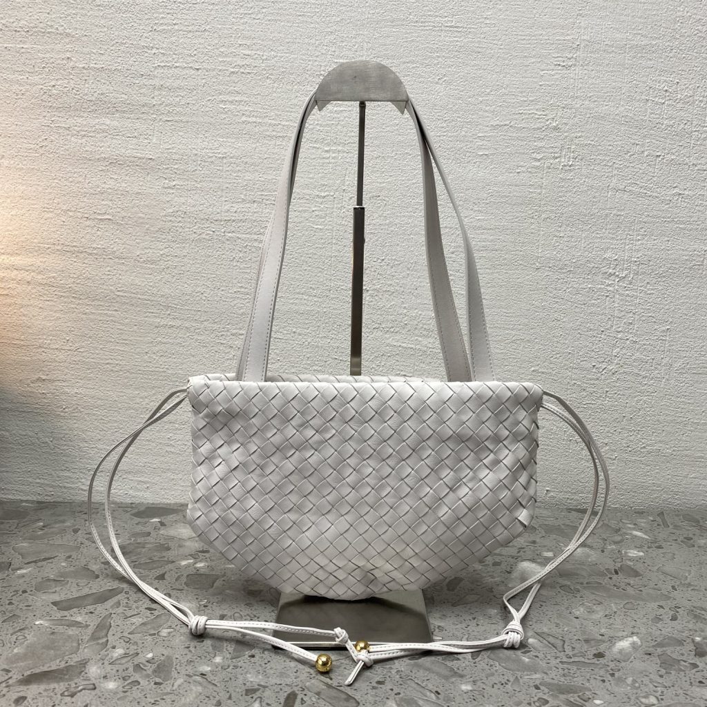 Bottega Veneta Shoulder Bag White, For Women, Women’s Bags 10.2in/26cm 651811V08Z19143