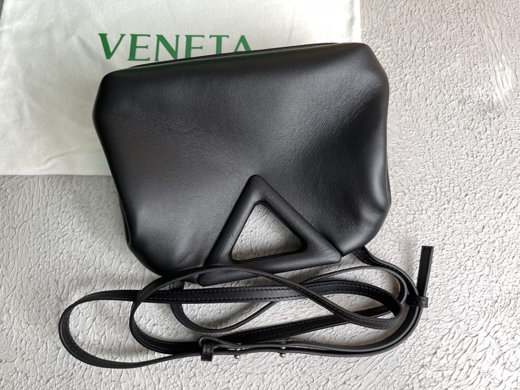 Bottega Veneta Point Black, For Women, Women’s Bags 8.6in/22cm 658476VCP401229