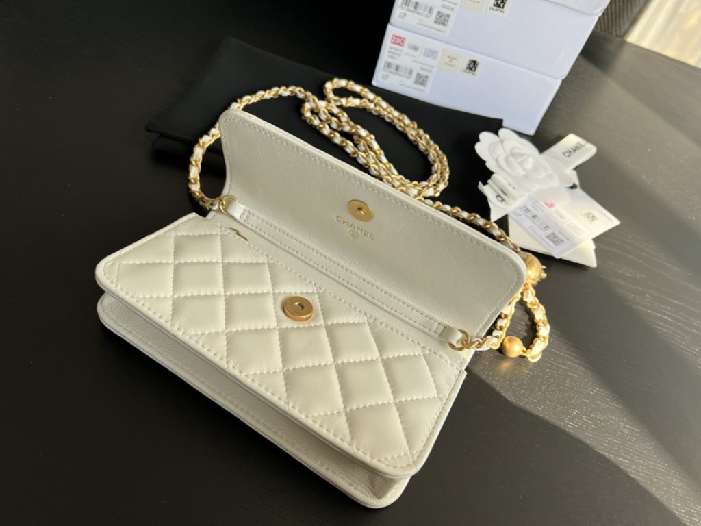 Chanel CC Wallet On Chain Bag White For Women 6.7 in / 17 cm