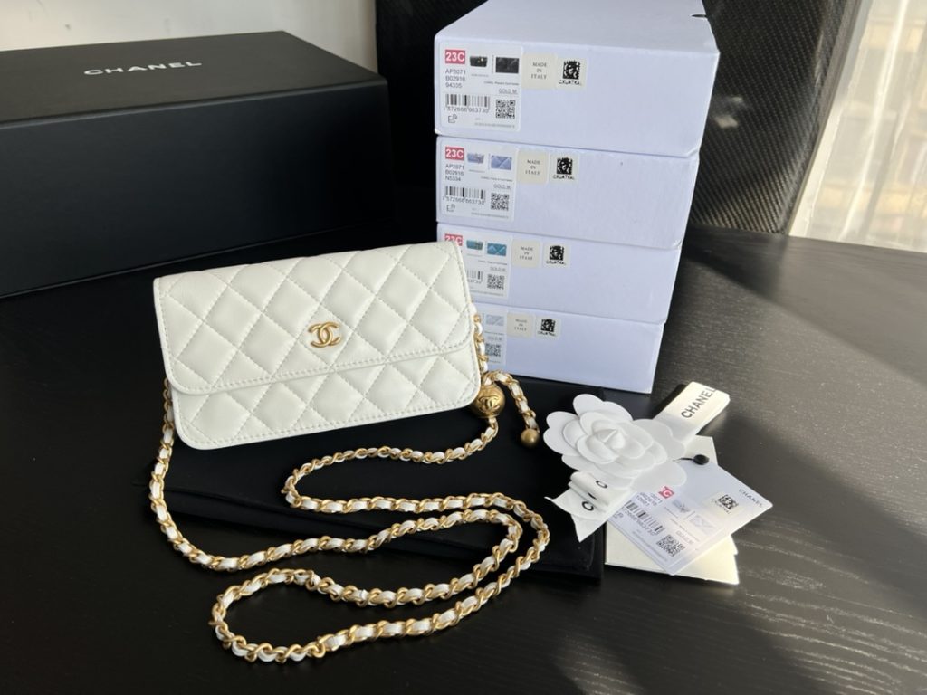 Chanel CC Wallet On Chain Bag White For Women 6.7 in / 17 cm