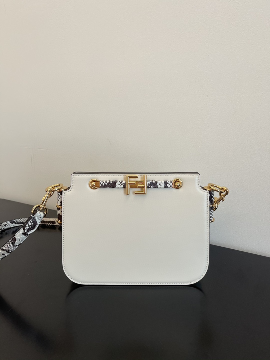 Fendi Touch White with Snakeskin Detail Bag For Woman 19cm/7.5in