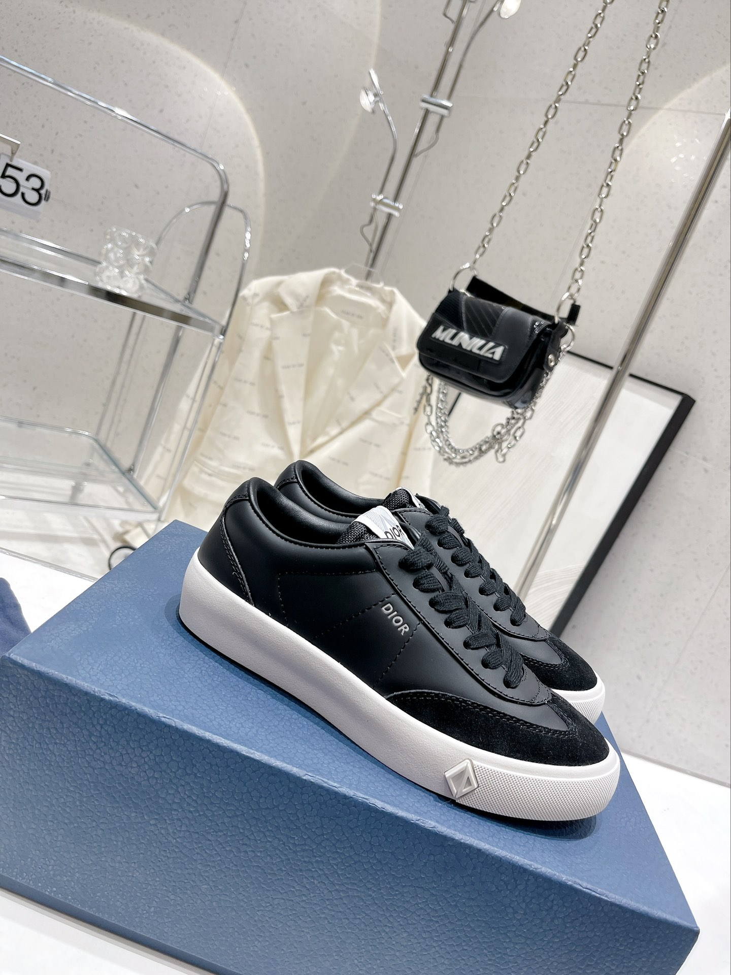 cd-b101-sneaker-10