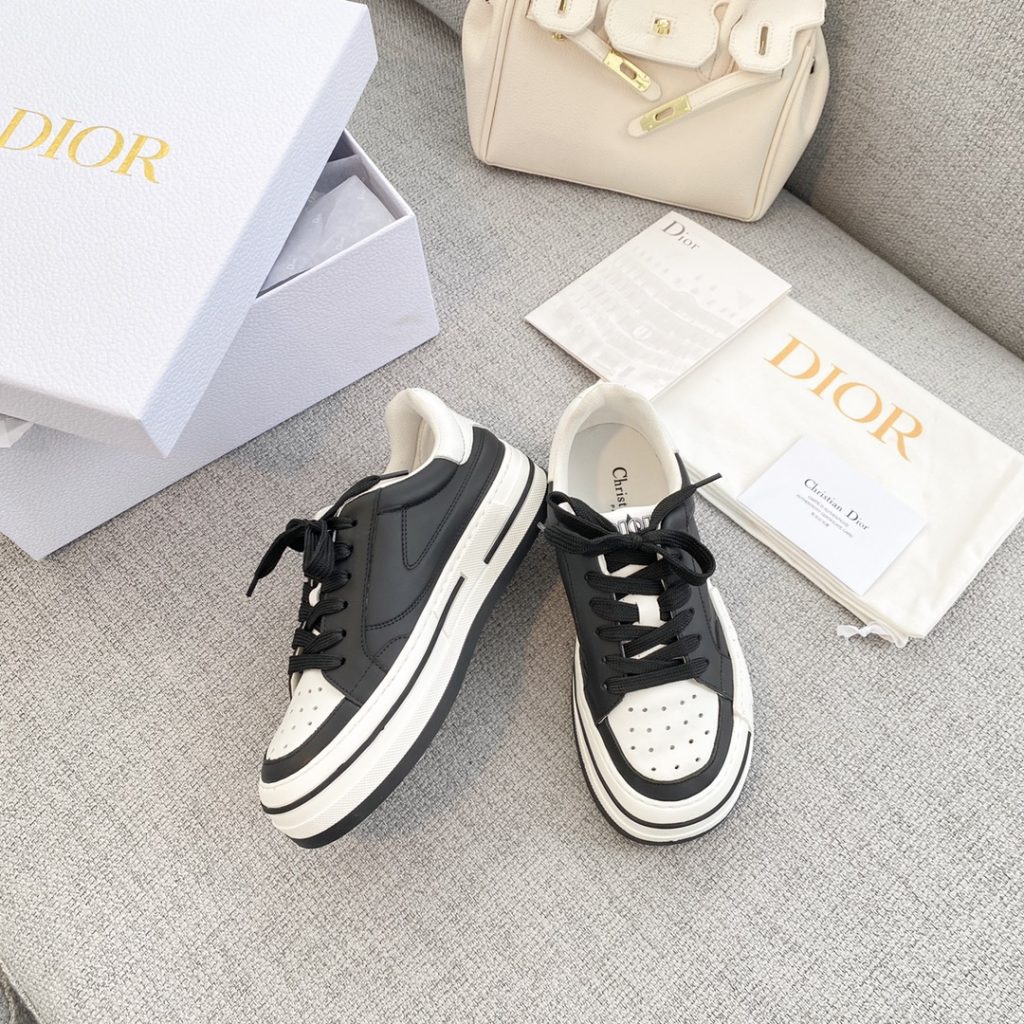 Dior CD D-Freeway Vitello Sneakers White And Black For Women