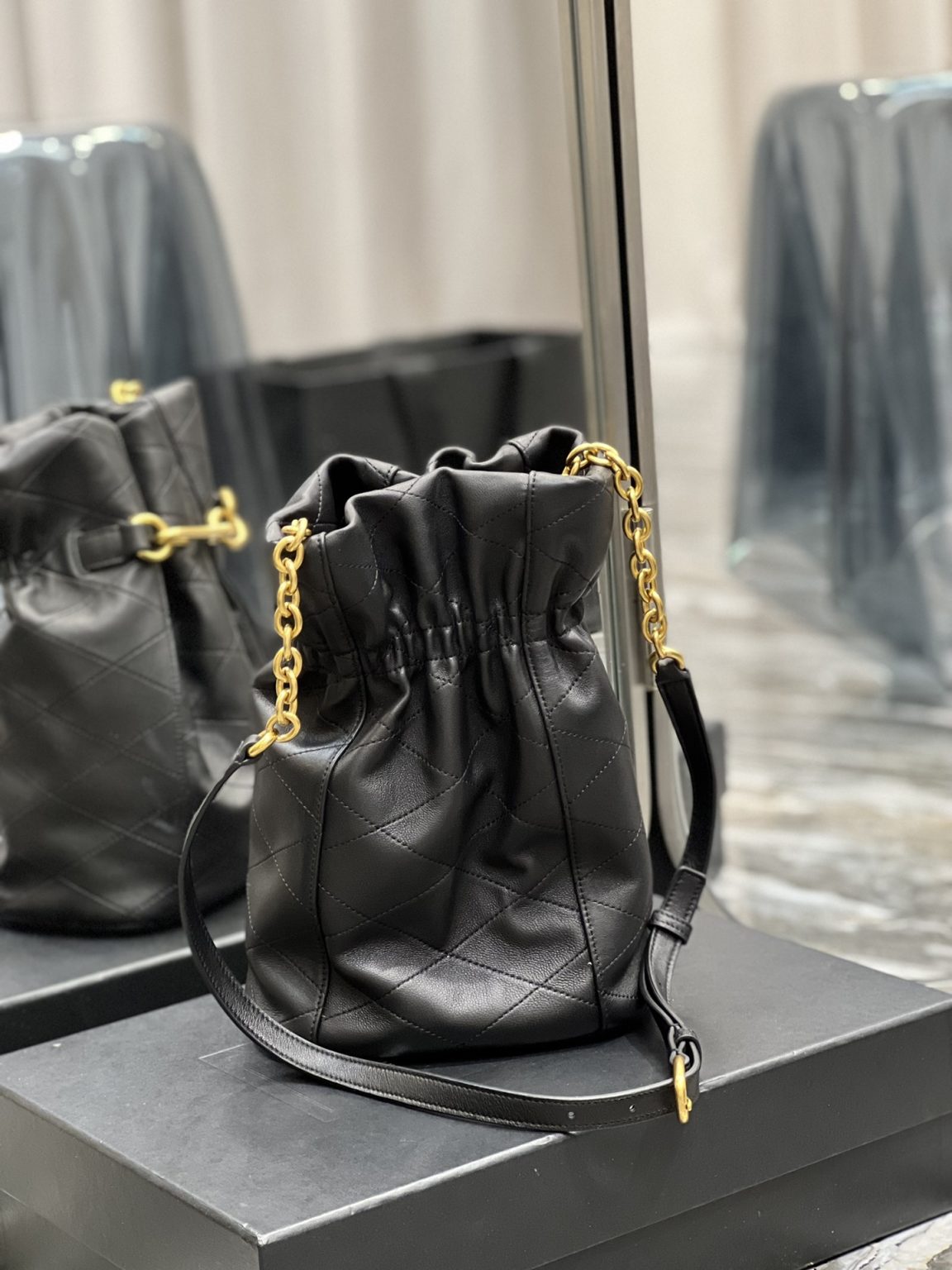 Saint Laurent Le Maillon Bucket Bag Black For Women 10.6in/27cm YSL 686310AAAJK1000