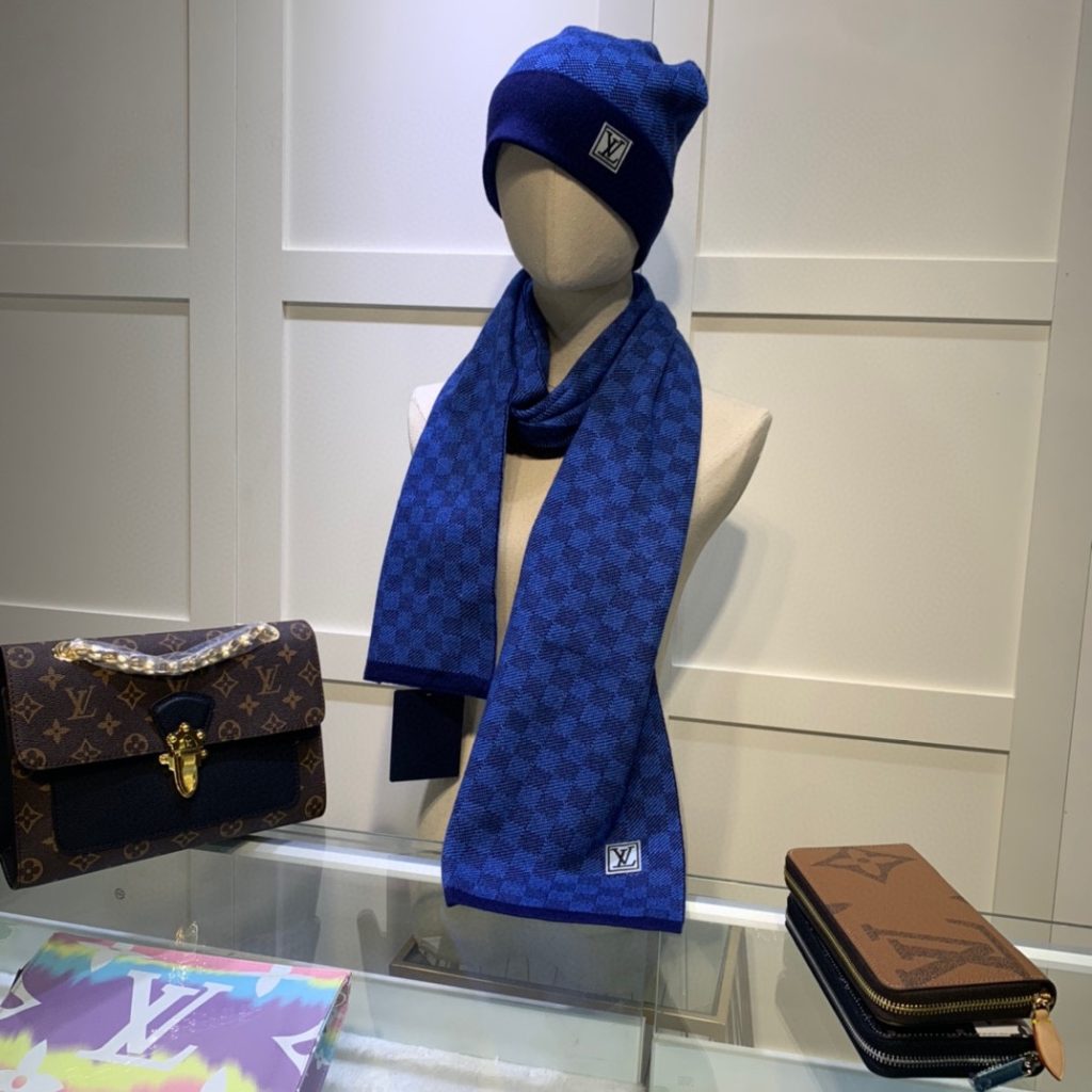 Louis Vuitton Beanie & Scarf Set In Blue