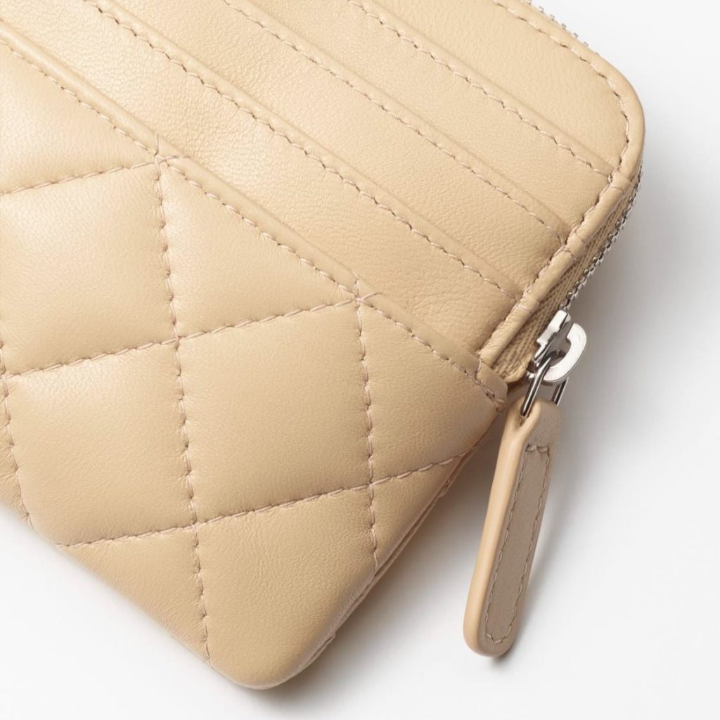 Chanel Zipped Coin Purse Beige 4.1in/10.5cm For Women AP4196 B17694 NZG75