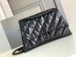 Crush Medium Chain Bag Quilted In Black For Women 12.2in/31cm 716393210IY1000