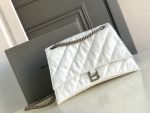 Crush Medium Chain Bag Quilted In Optic White For Women 12.2in/31cm 716393210J09001