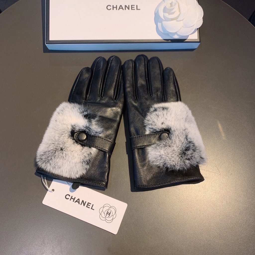 Chanel Gloves In Black