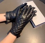 Chanel Gloves In Black