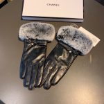 Chanel Gloves In Black