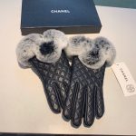 Chanel Gloves In Black