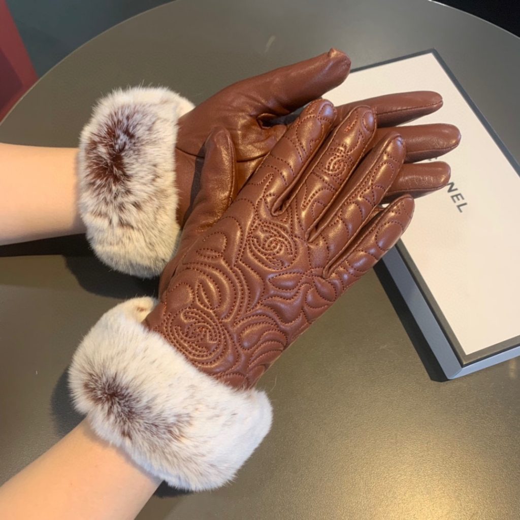 Chanel Gloves In Brown