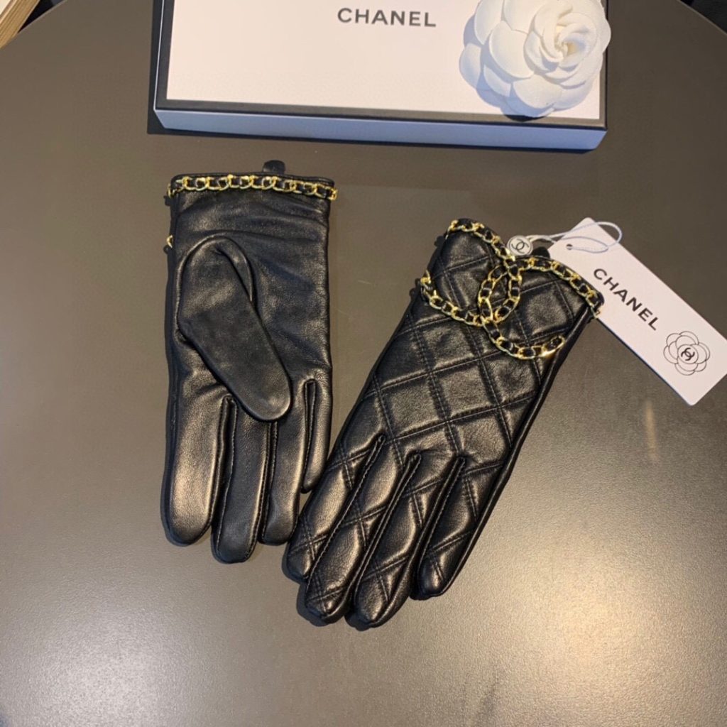 Chanel Gloves In Black