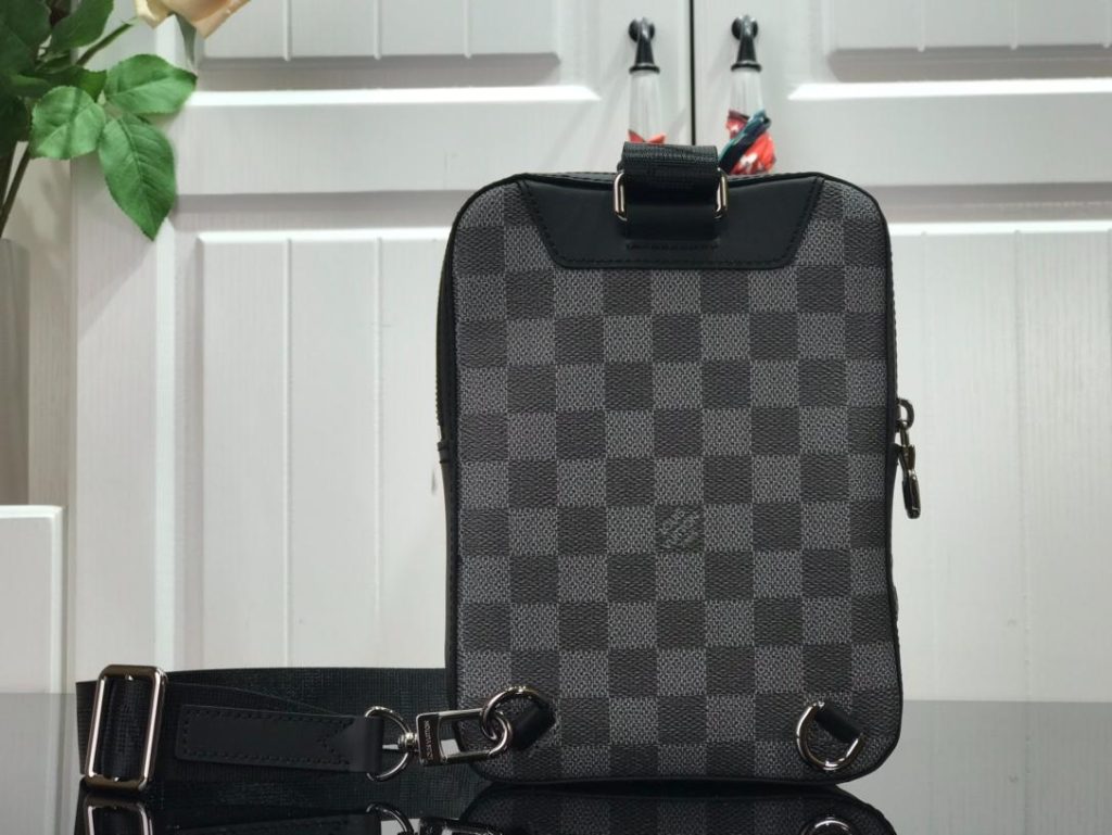 Damier Graphite 3D Amazon Sling Bag Grey 21 cm/ 8.3 in