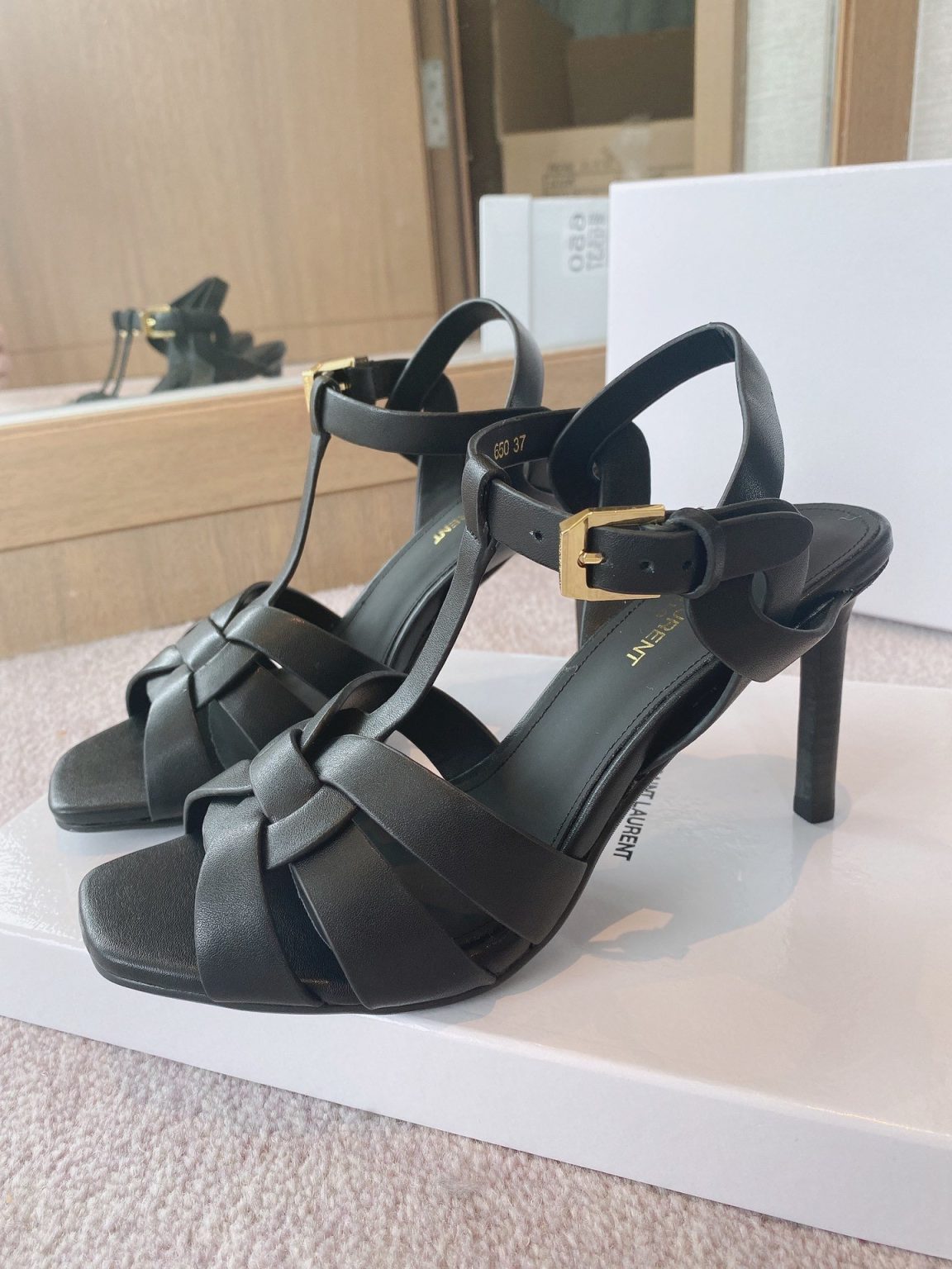 Saint Laurent Women’s Tribute Sandals Black For Women YSL 620673dwe001000