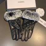 Chanel Gloves In Black