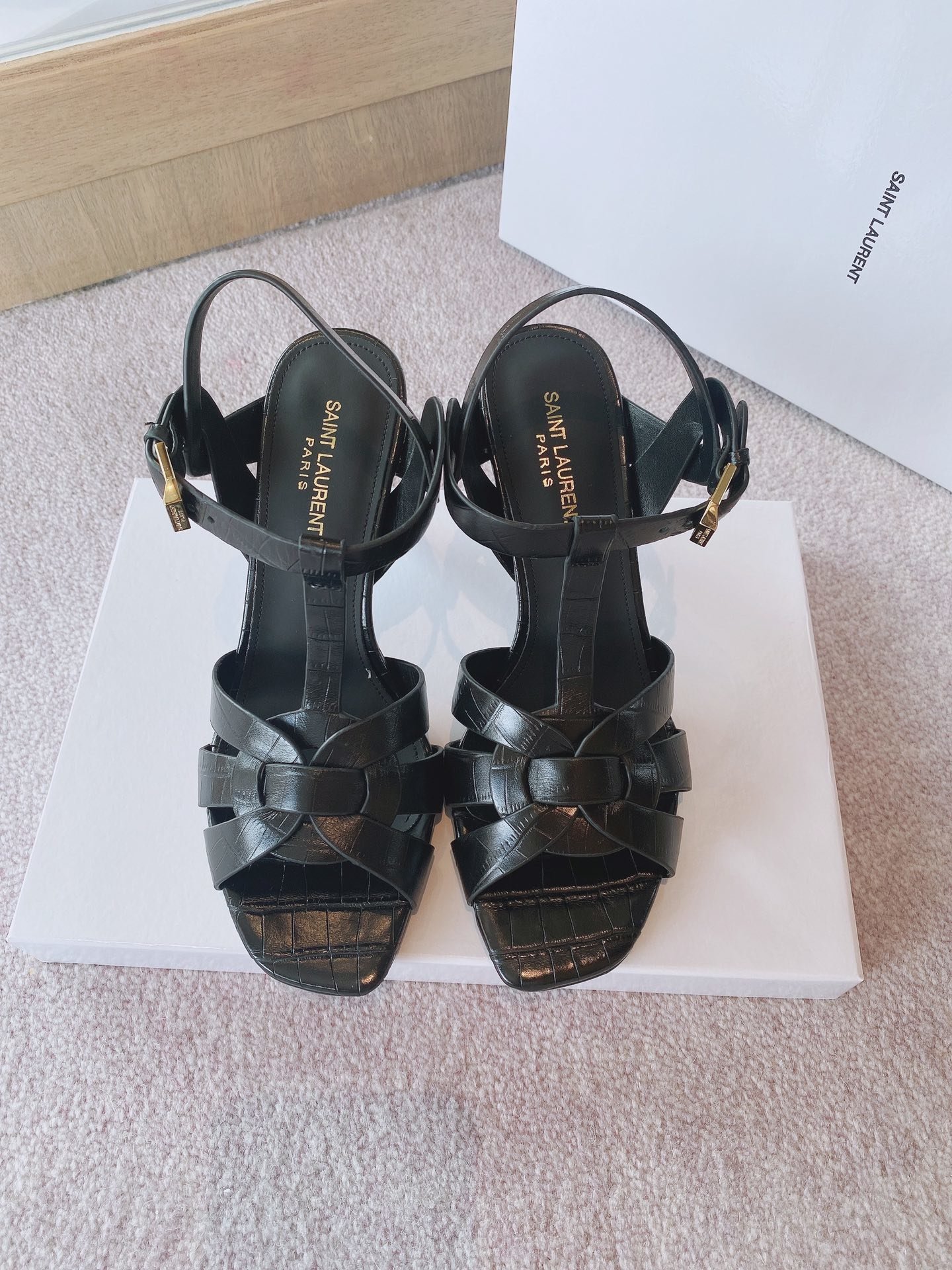 Saint Laurent Women’s Tribute Sandals Black For Women YSL 6206731YQ001000