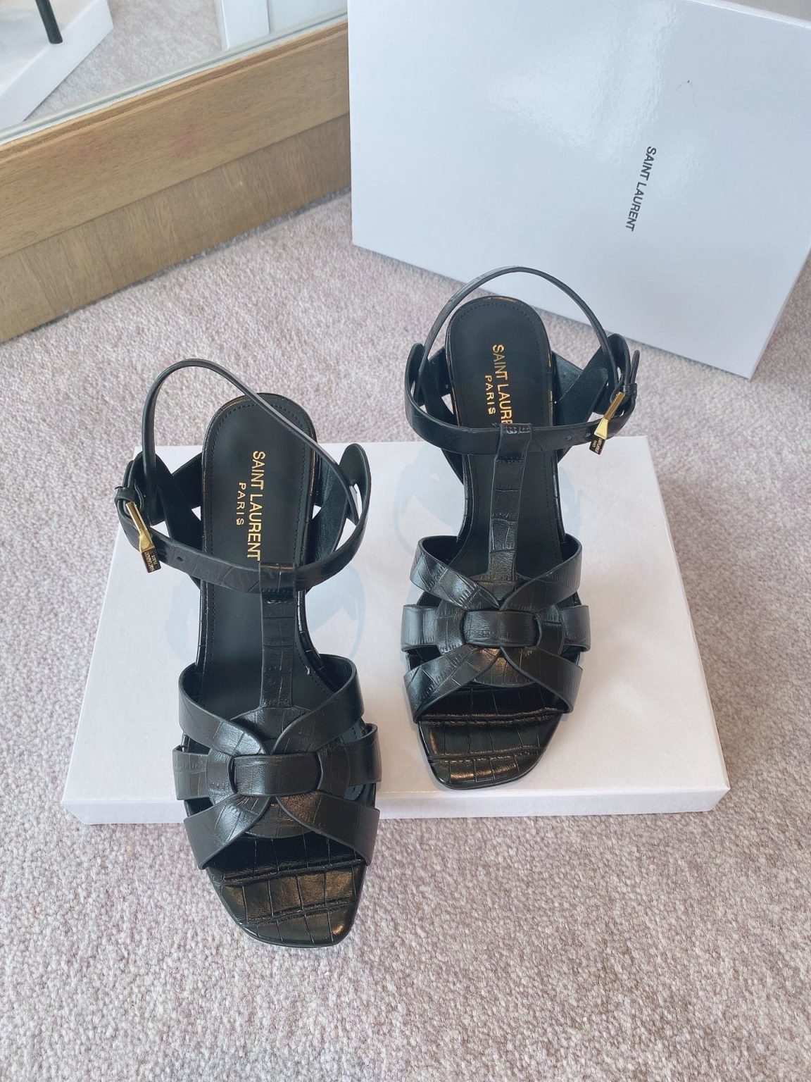 Saint Laurent Women’s Tribute Sandals Black For Women YSL 6206731YQ001000