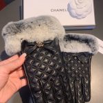 Chanel Gloves In Black