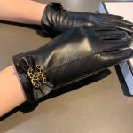 Chanel Gloves In Black