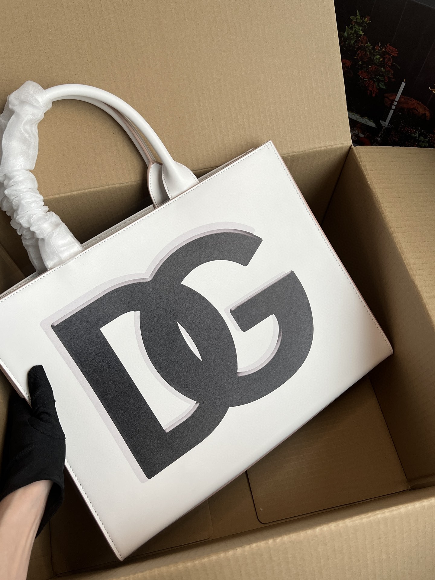 Dolce & Gabbana Small DG Daily Shopper With DG Logo Print White For Women 14.6in/37cm DG