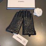 Chanel Gloves In Black