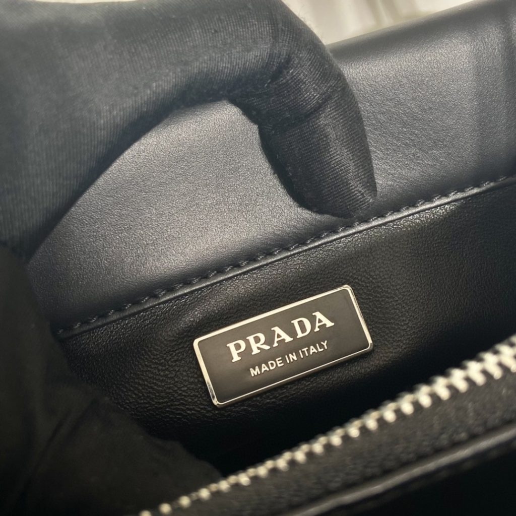 Prada Small Bag Black For Women, Women’s Bags 9.8in/25cm 1BA368_2DDJ_F0002_V_OOO