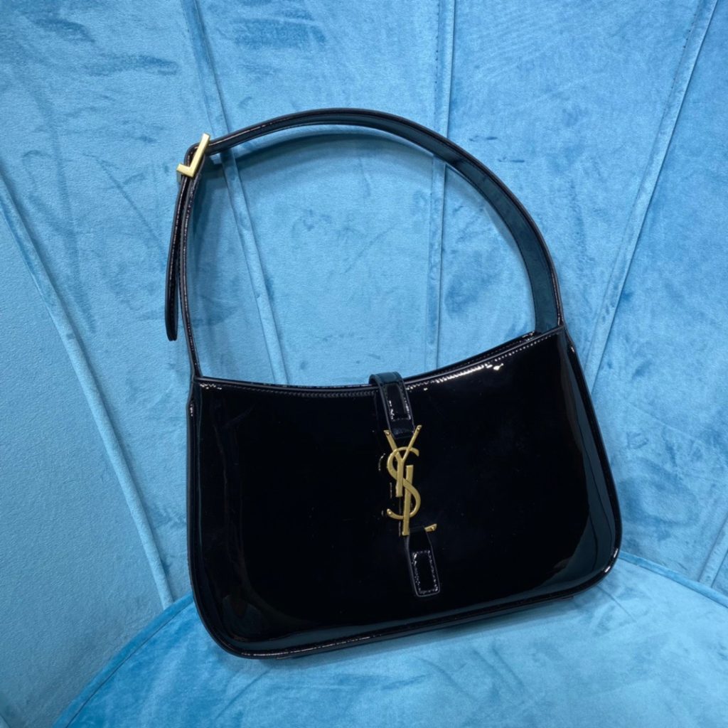 Saint Laurent Le 5 À 7 Hobo Bag In Smooth Noir For Women 9in/23cm YSL 6572280UF0W1000