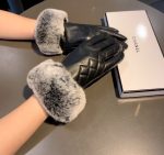 Chanel Gloves In Black