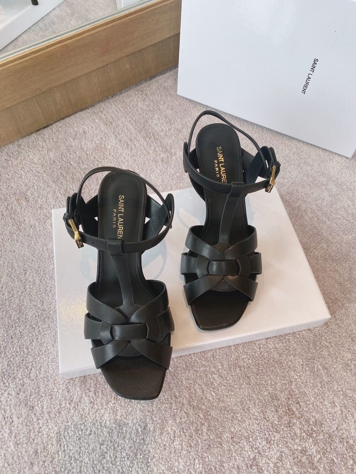 Saint Laurent Women’s Tribute Sandals Black For Women YSL 620673dwe001000