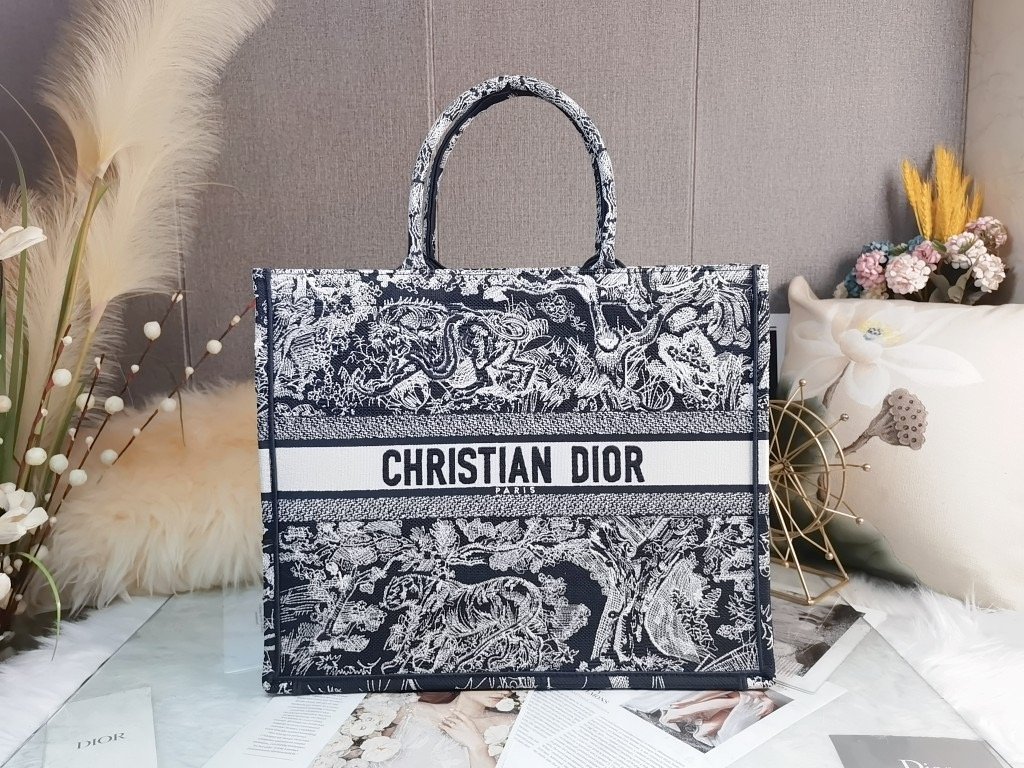 Christian Dior Large Dior Book Tote White, For Women, Women’s Handbags 16.5in/42cm CD