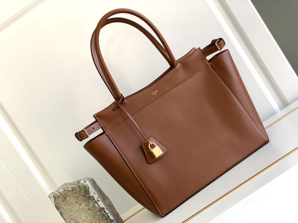 Celine Medium Cabas Bourgeois Tan For Women 18in/45cm 199773EHS.04LU