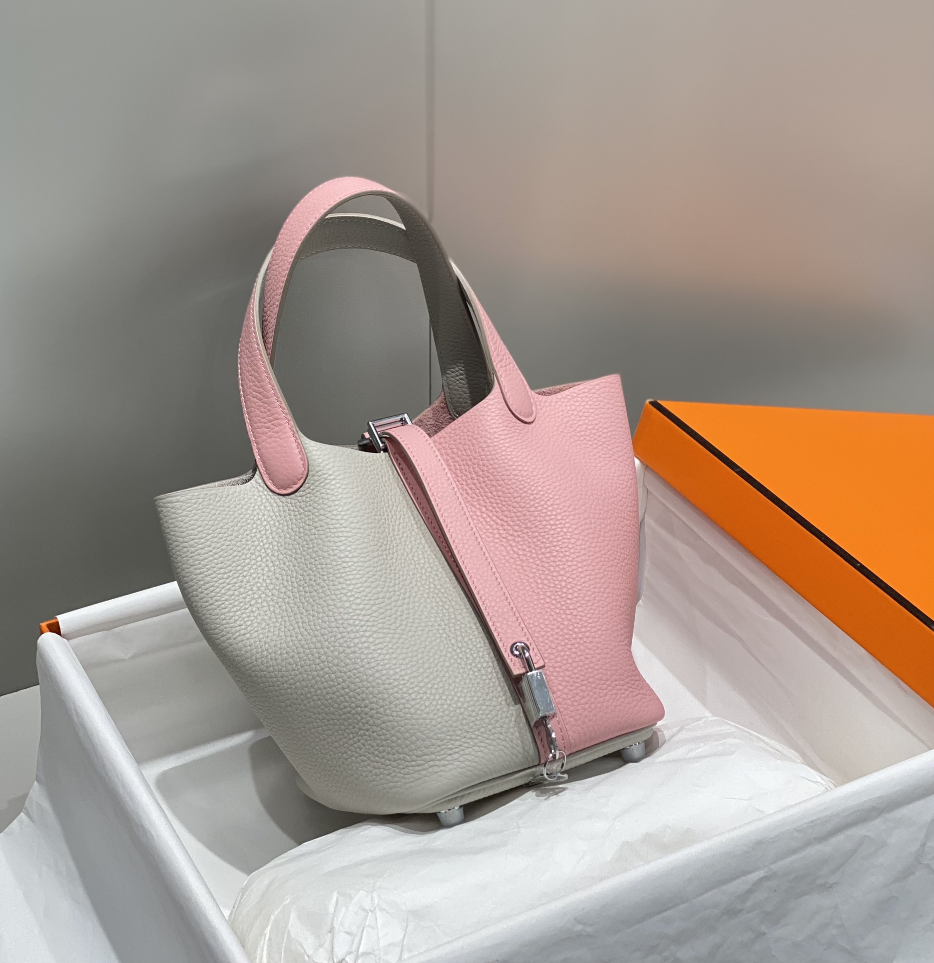 hermes-picotin-lock-18-grey-pink-2