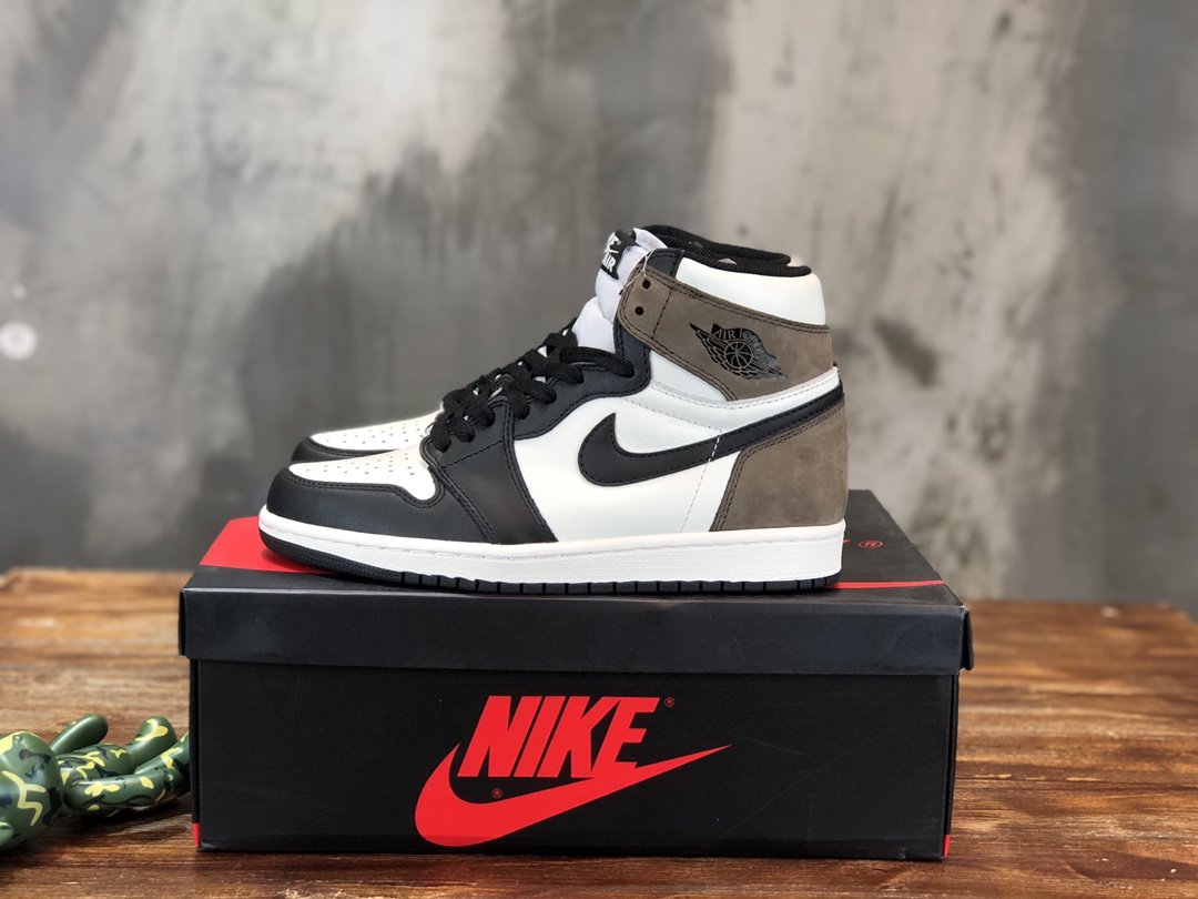 Travis Scott x Nike Air Jordan 1 Retro High OG ‘Mocha’ and Black Sneaker For Men, Men’s Shoes