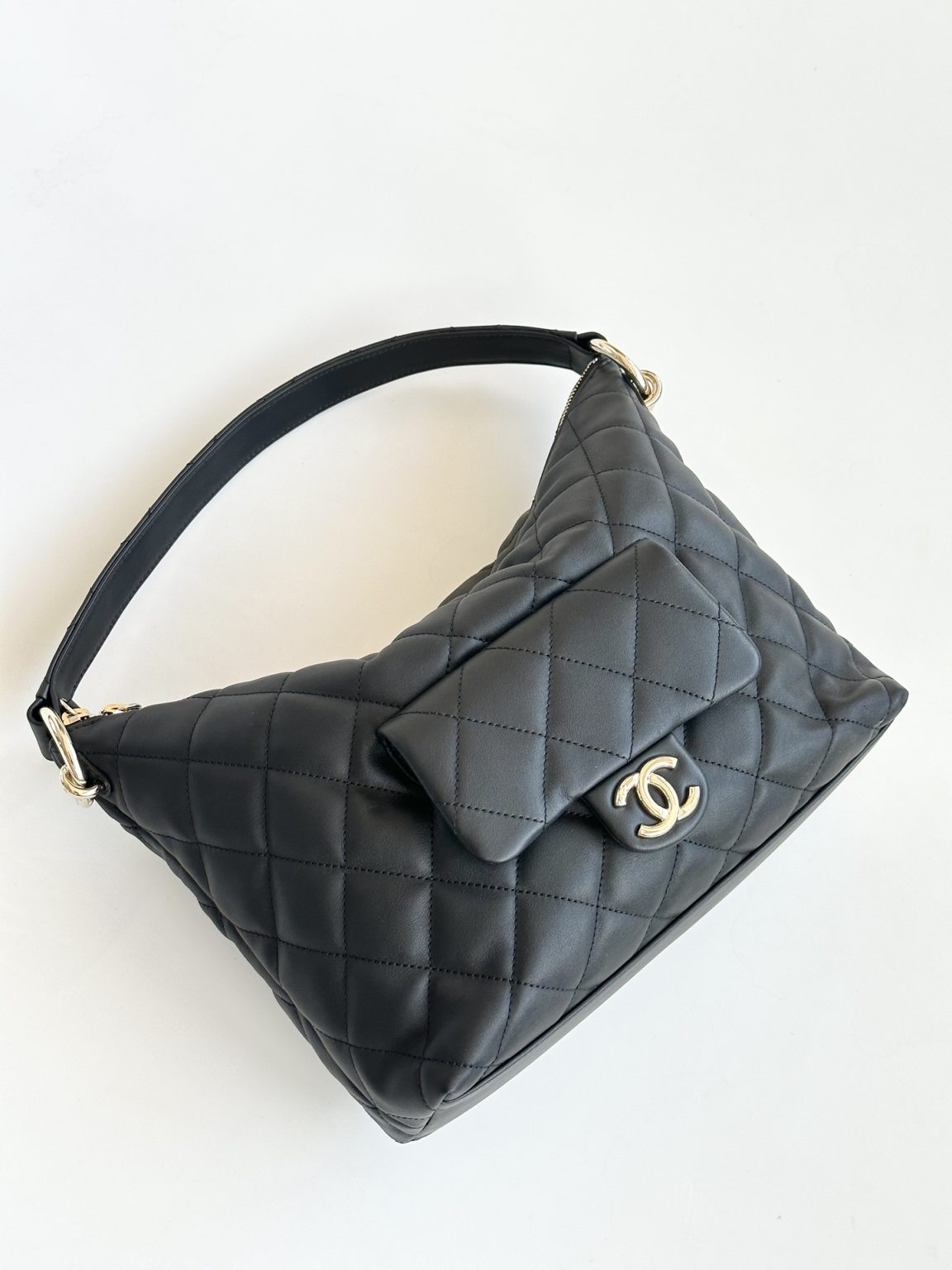 Chanel 23B Calfskin Black Hobo Bag For Women 11in/28cm