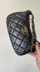 Chanel 23K Black Hobo Bag For Women 9,1in/25cm