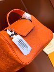 Travel Set Louis Vuitton: Horizon 55 Suitcase Orange + Dopp Kit Orange