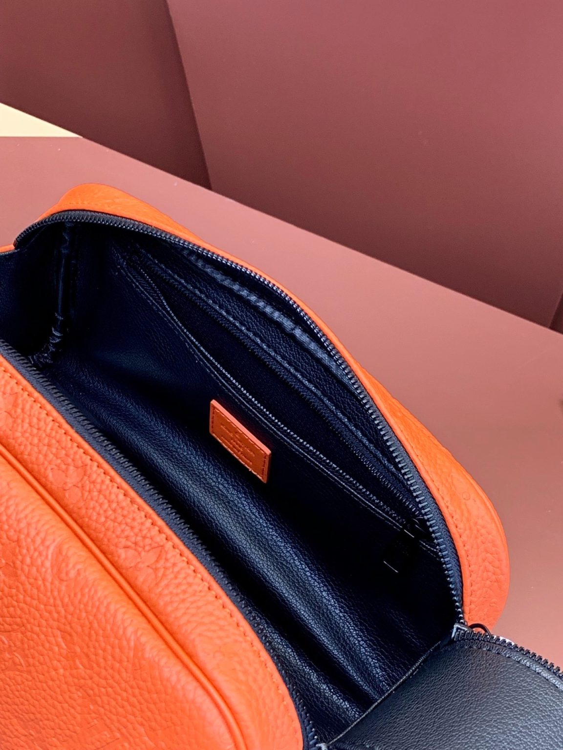 Travel Set Louis Vuitton: Horizon 55 Suitcase Orange + Dopp Kit Orange