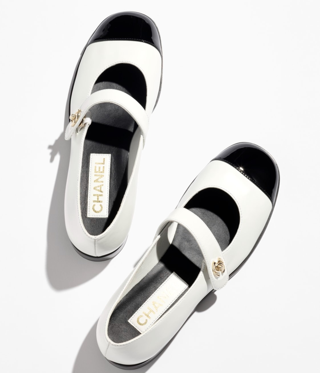 Chanel Mary Janes White And Black For Women – G45280 B15786 NT981