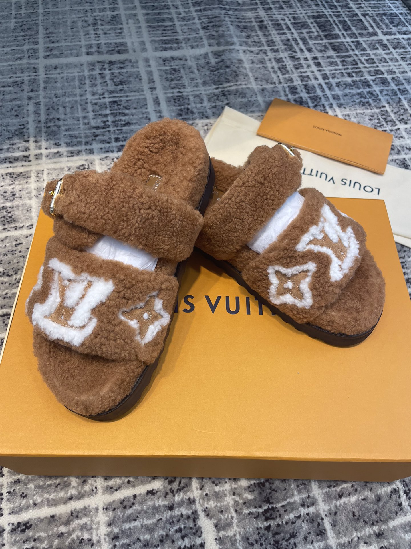 Louis Vuitton Women’s Paseo Flat Comfort Mule Cognac For Women LV 1AACRN