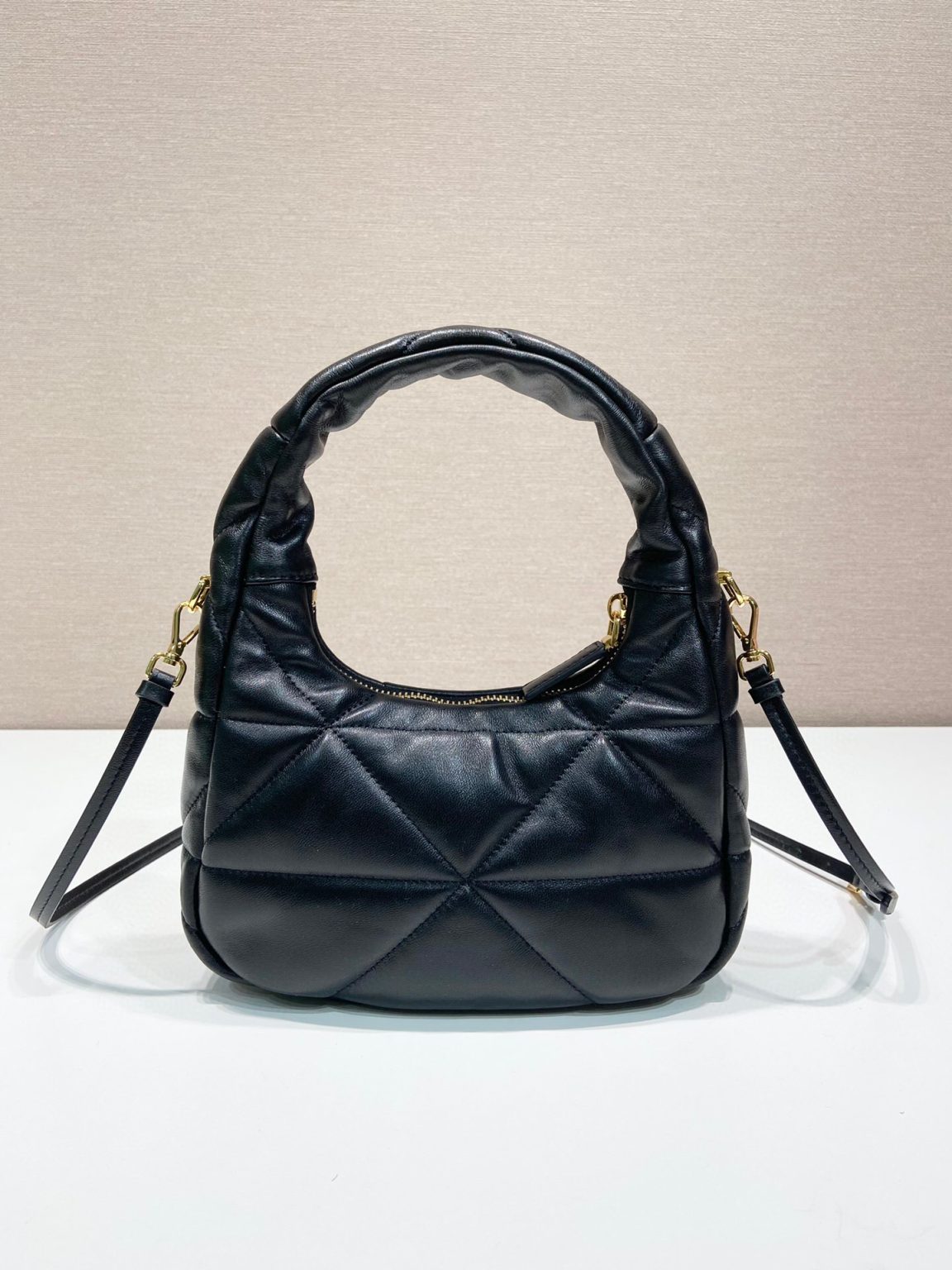 Quilted Nappa Shoulder Bag In Black For Women 8.3in/ 21cm