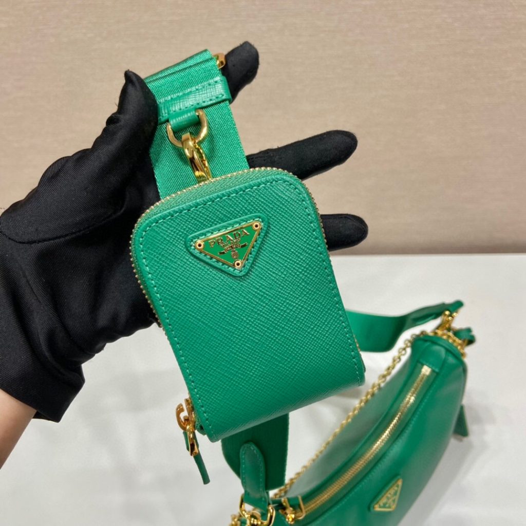 Re-Edition 2005 Saffiano Bag In Green For Women 8.6 in/ 22 cm 1BH204_NZV_F0PCL_V_V2M