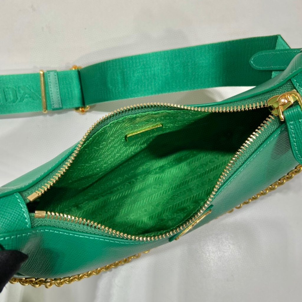 Re-Edition 2005 Saffiano Bag In Green For Women 8.6 in/ 22 cm 1BH204_NZV_F0PCL_V_V2M